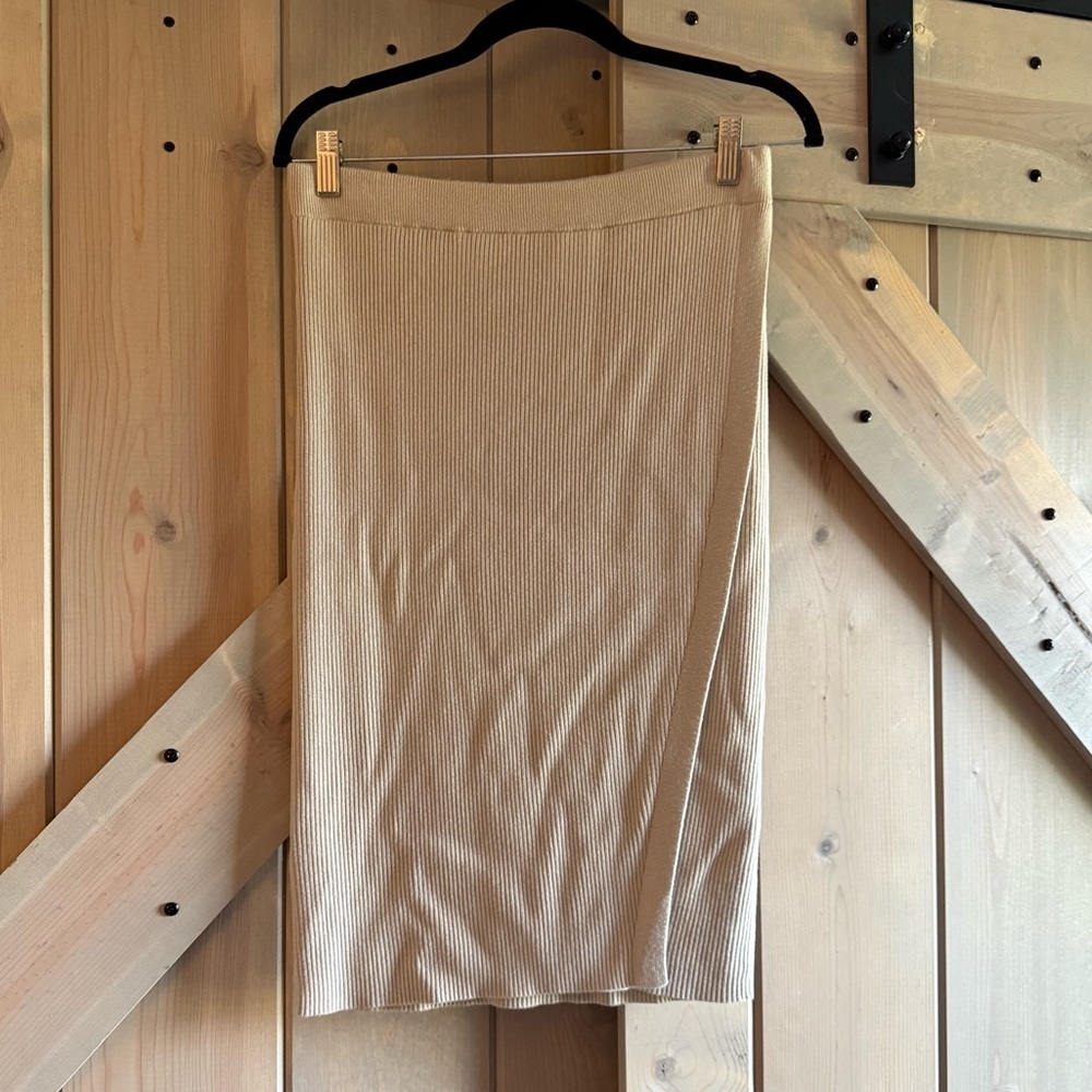 Abercrombie & Fitch Beige Ribbed Midi Skirt
